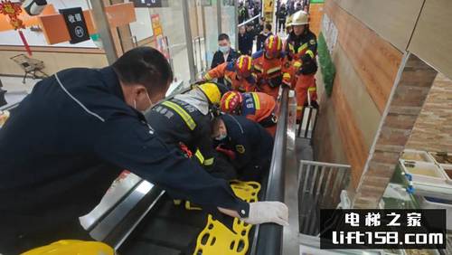 上海奉贤扶梯故障_电梯之家.jpg