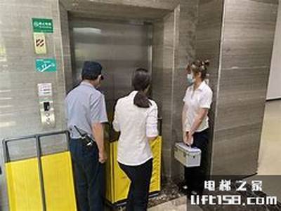 电梯队伍_电梯之家.jpg