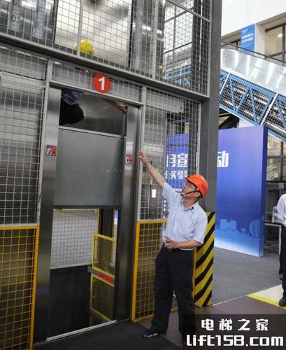 电梯现场实验1_电梯之家.jpg