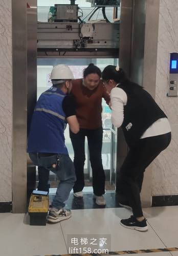 安全演练_电梯之家.jpg