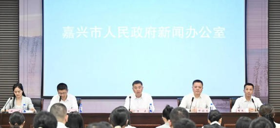 ​浙江嘉兴通报老旧电梯更新进展：已累计完成998台，居民出行安全显著提升​