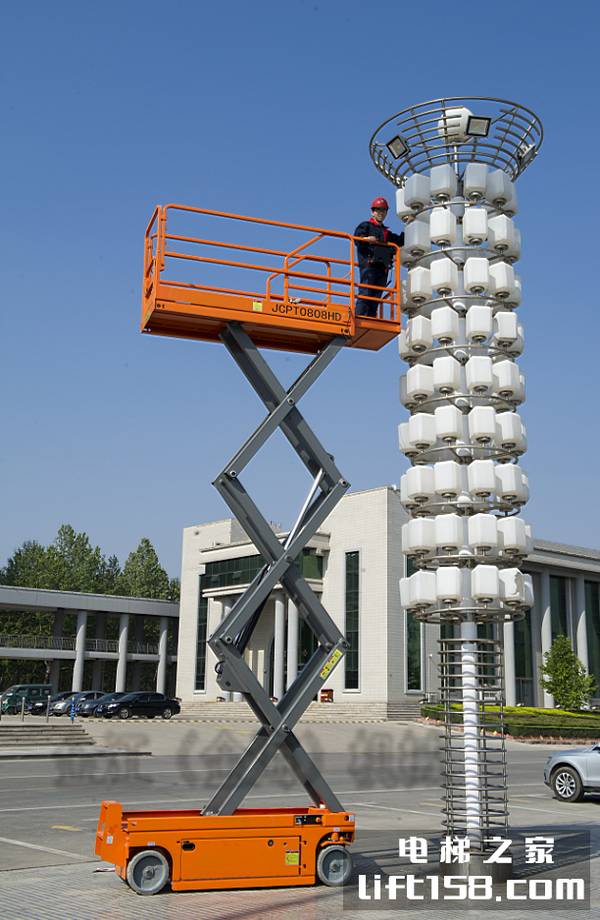 液压升降电梯3_电梯之家.jpg 液压升降电梯3_电梯之家.jpg